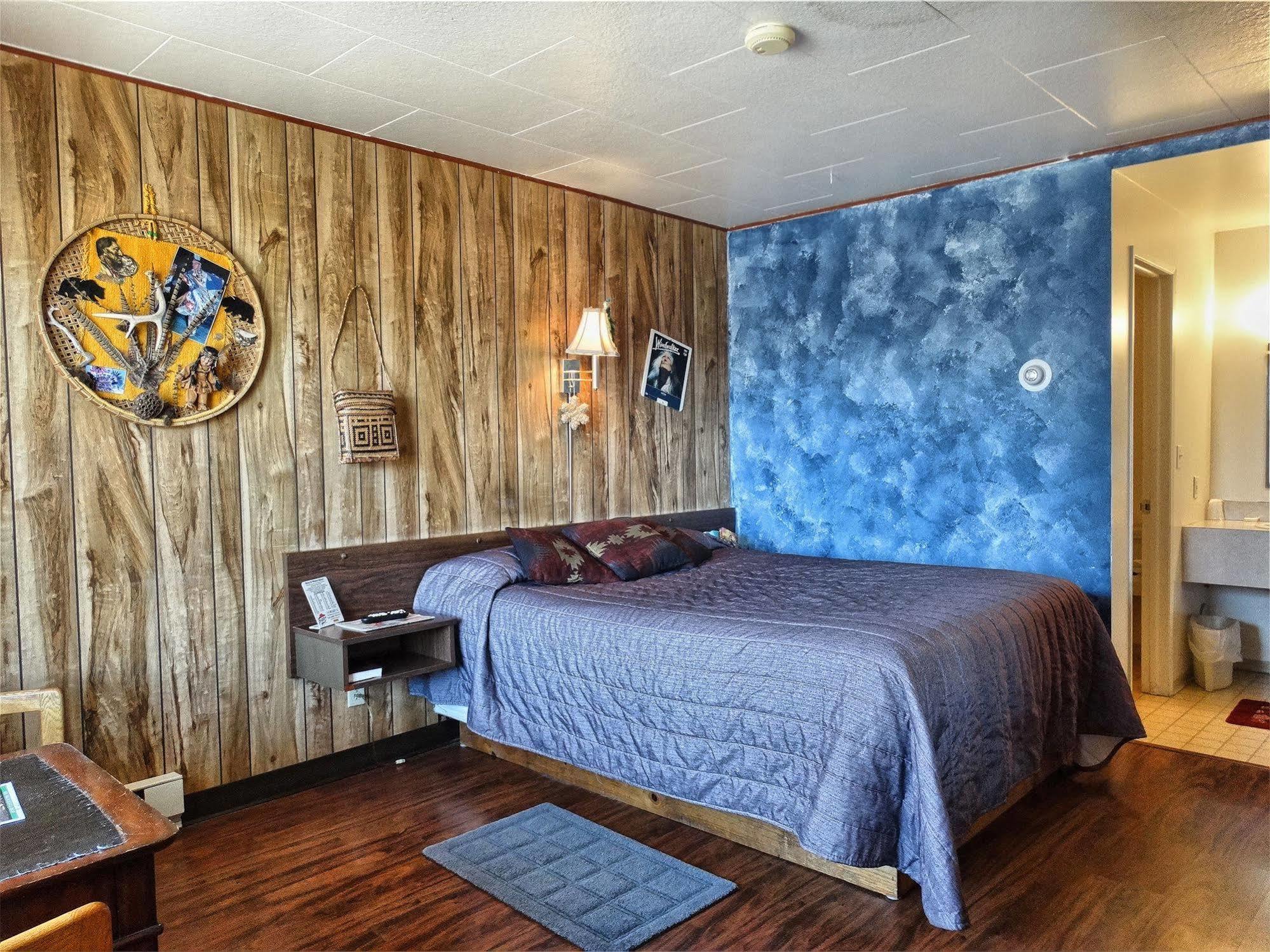 Blue And White Motel Kalispell Eksteriør billede